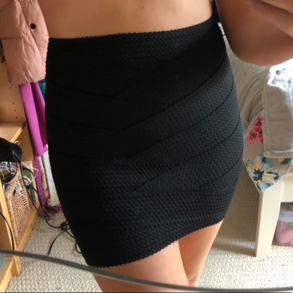 H&M Women’s Mini Bandage Skirt